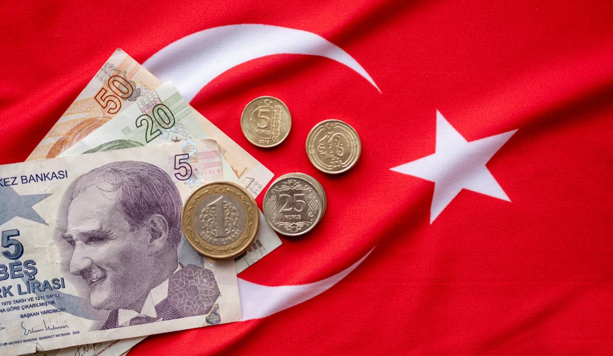 Türkiye faiz oranlarını tekrar düşürdü, lira rekor düşük seviyeye ulaştı
